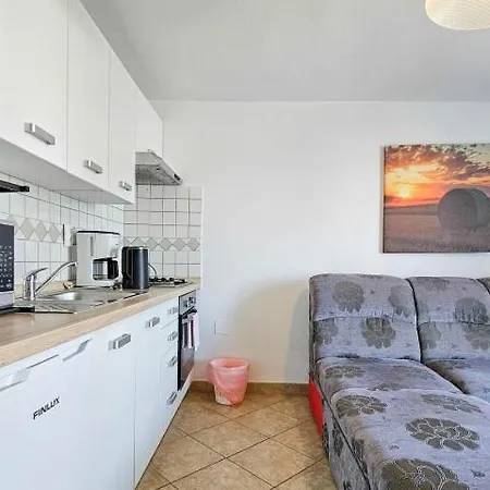 Ivanka A2 Apartment *